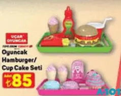 Uçar Oyuncak Hamburger/Cup Cake Seti Uçar Oyuncak Hamburger/Cup Cake Seti